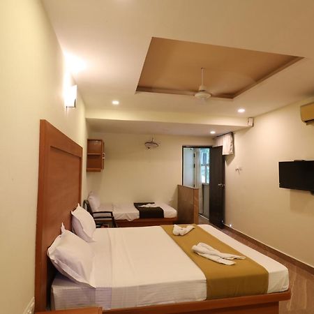 Hotel Rydham Madurai Exteriör bild