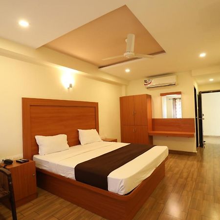 Hotel Rydham Madurai Exteriör bild